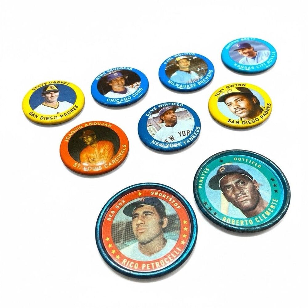 Vintage Baseball Collectibles Lot 1971 Topps Coins Roberto Clemente 1984 Pins